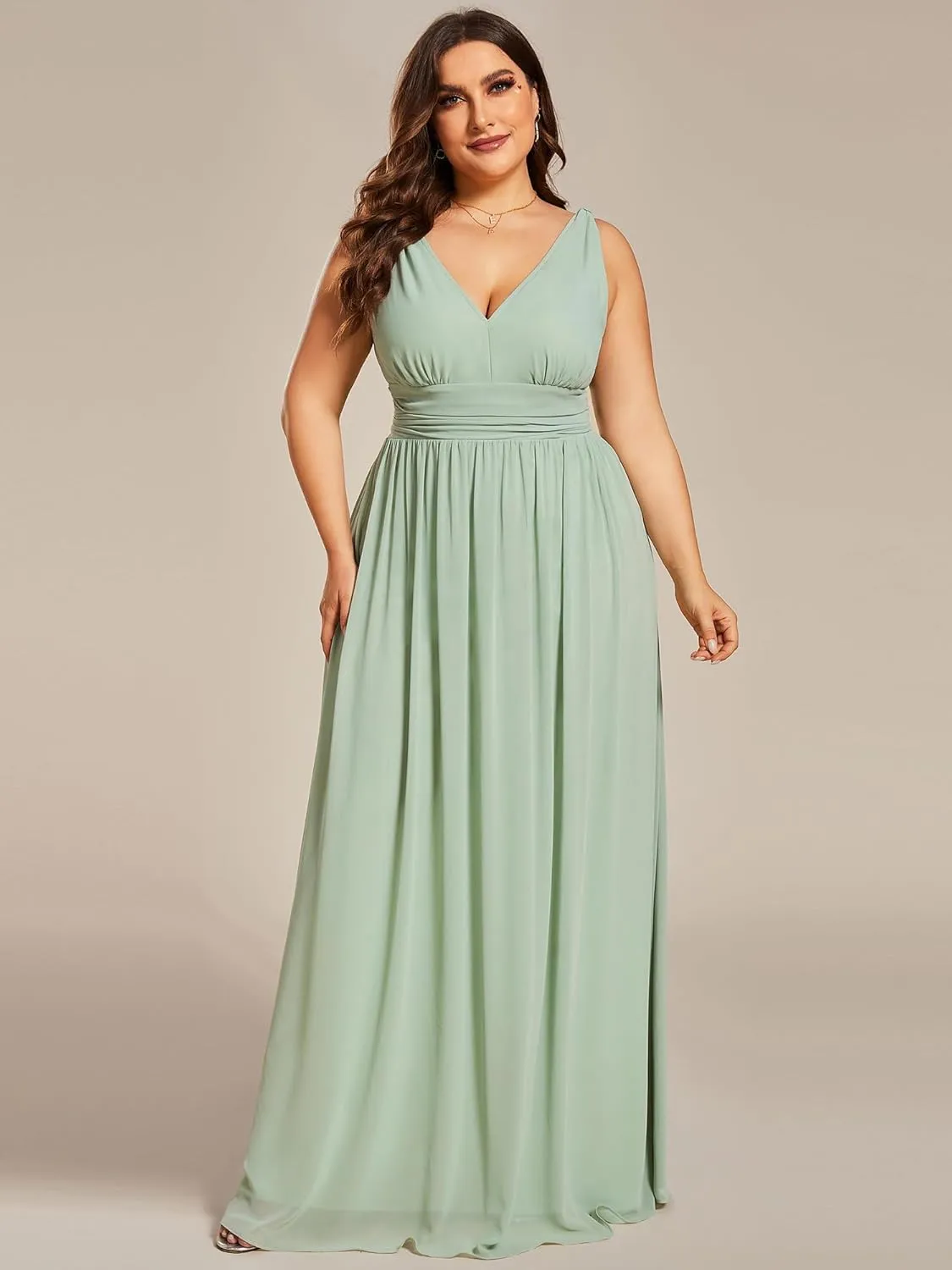 Ever-Pretty V Neck Sleeveless Pleated Chiffon Maxi Plus Size Formal Dresses for Women Bridesmaid Dresses 09016-DA