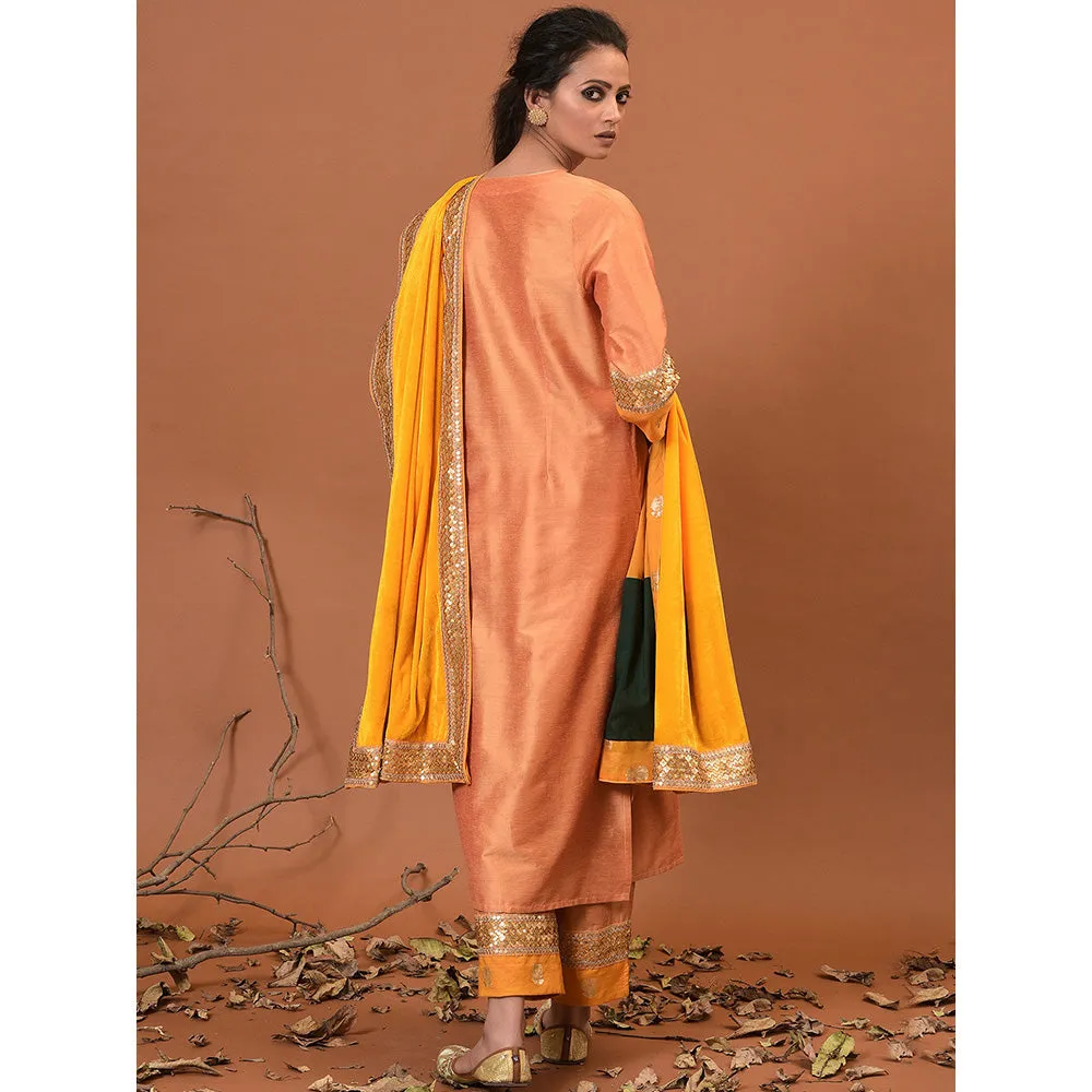 NUHH Winter wheat Kurta, Pant with a Velvet Shawl (Set of 3)