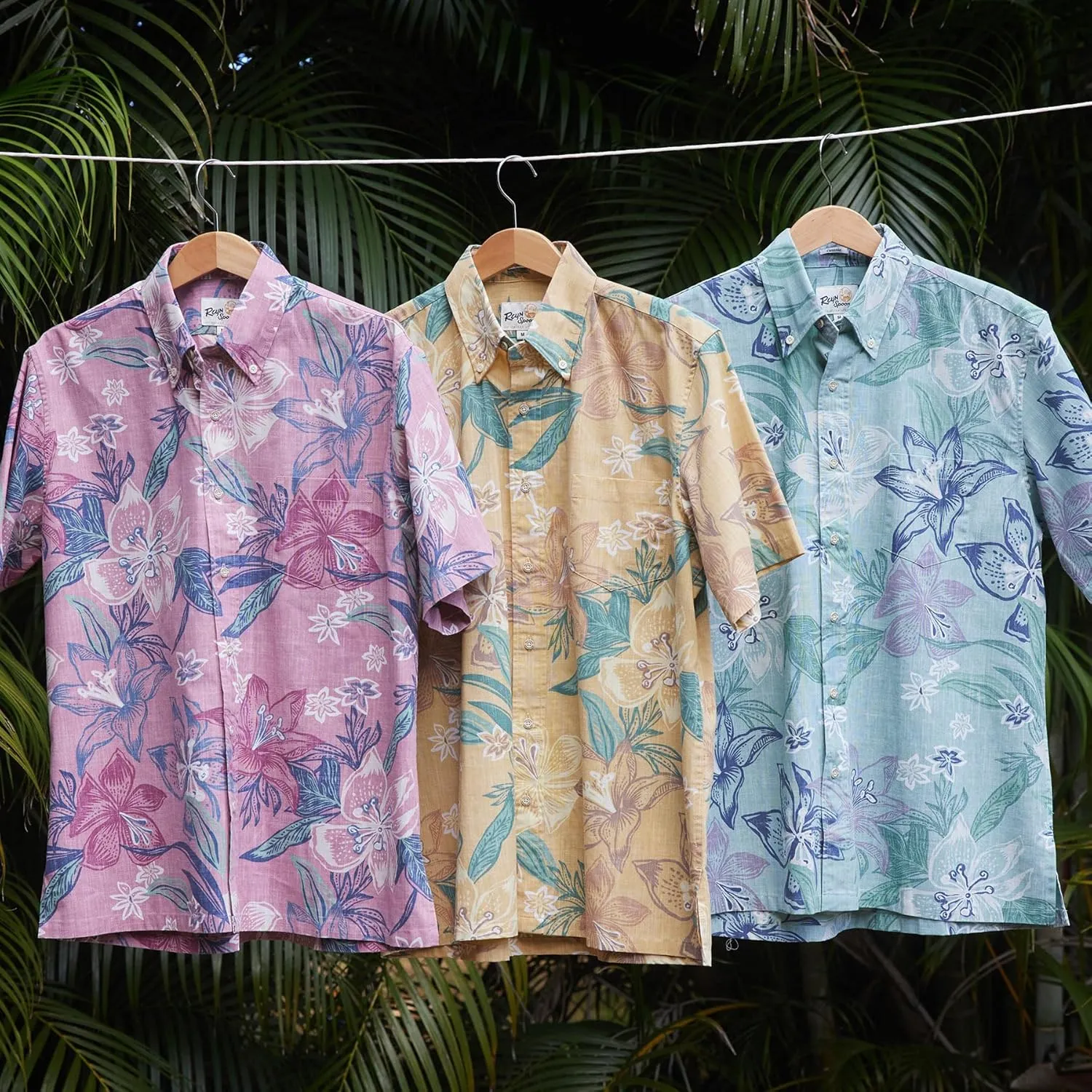 Reyn Spooner Men's Floral Hawaiian Aloha Shirt - Button Front