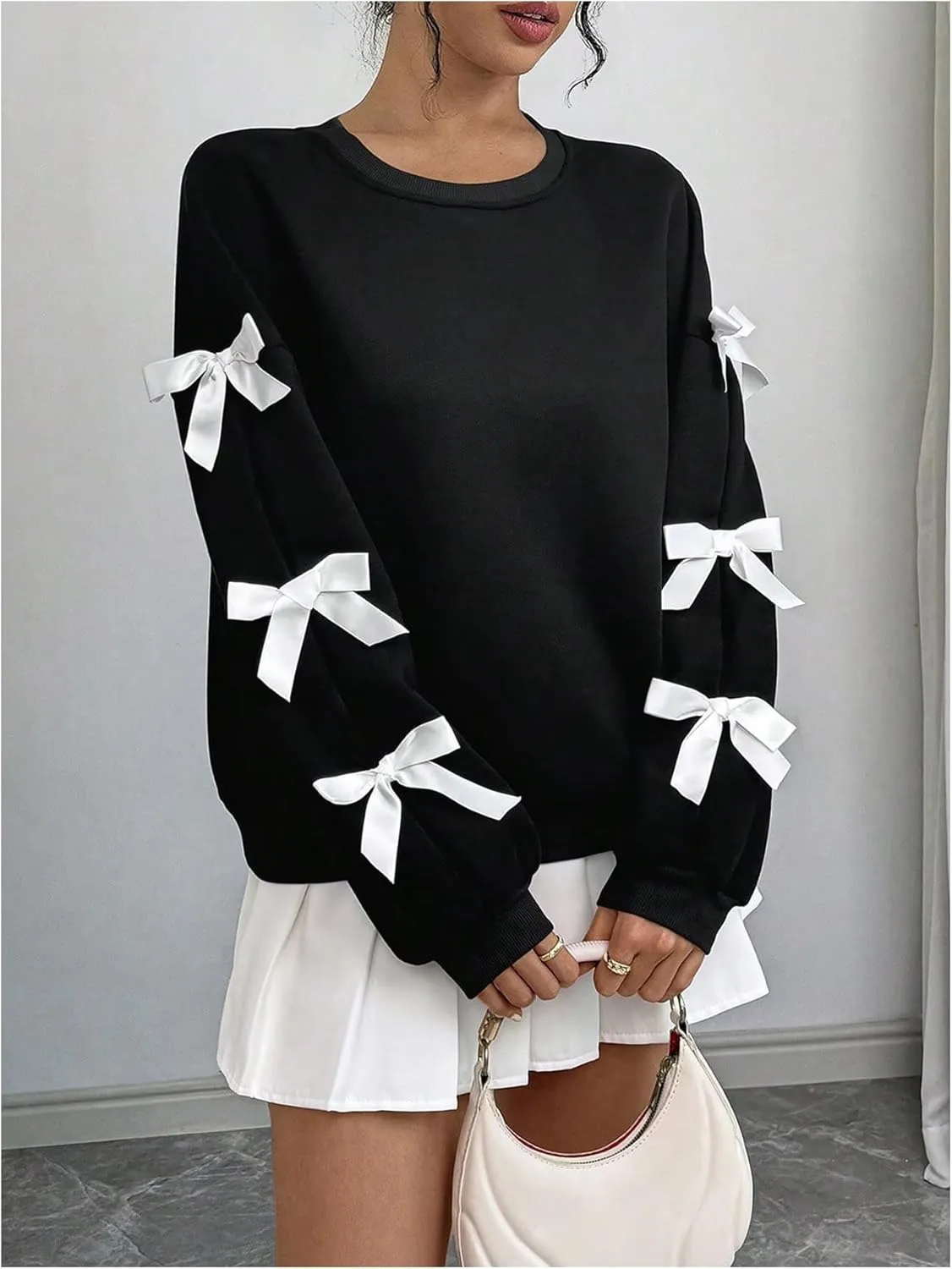 Verdusa Women's 3D Bow Sweatshirt Round Neck Long Sleeve Pullover Tops