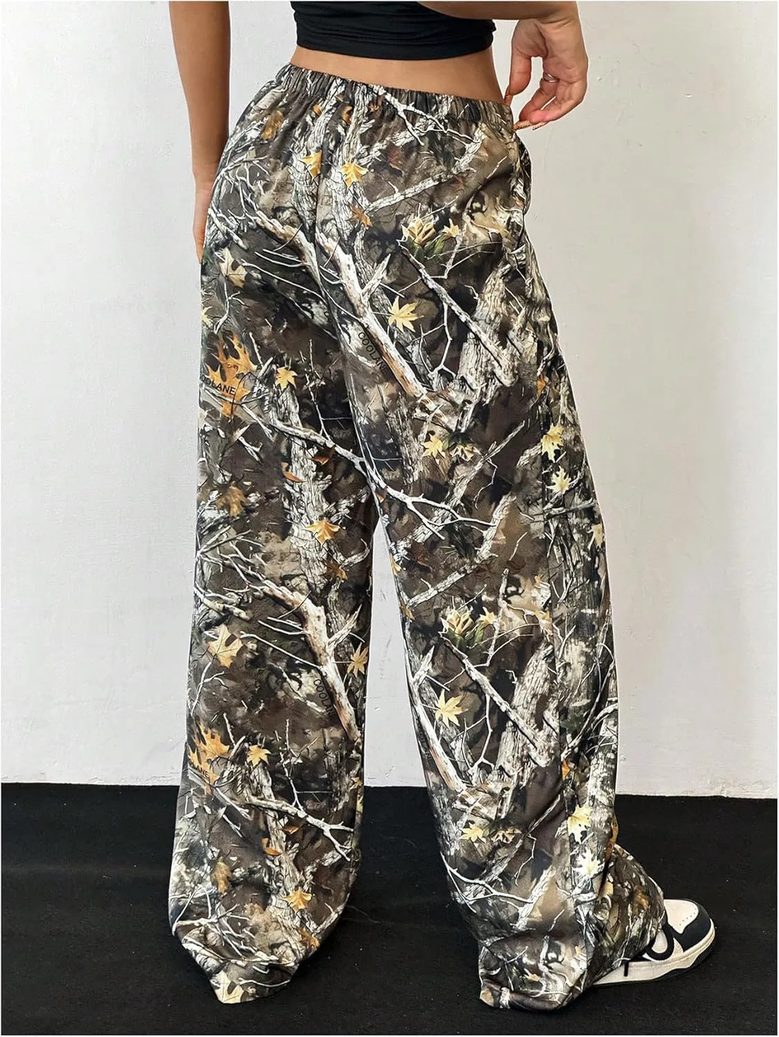 Women's Camo Pants Baggy Wide Leg Pants Camouflage Elastic Low Waist Loose Trousers Long Joggers Sweatpants Pockets