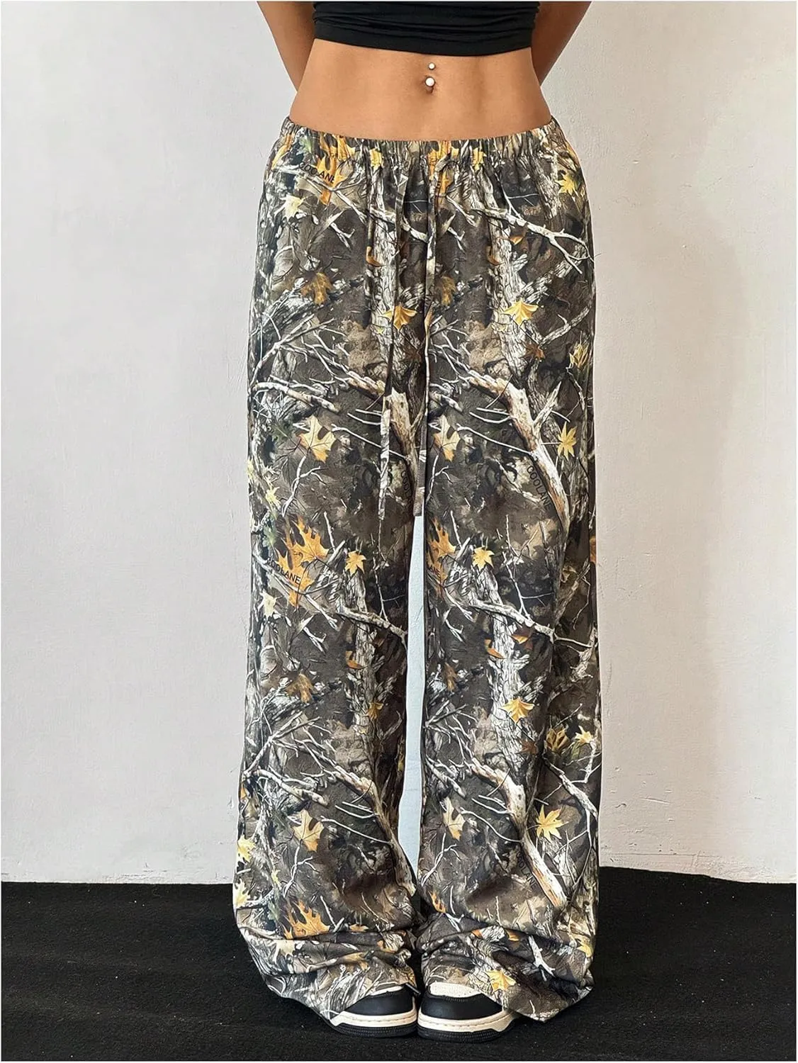 Women's Camo Pants Baggy Wide Leg Pants Camouflage Elastic Low Waist Loose Trousers Long Joggers Sweatpants Pockets